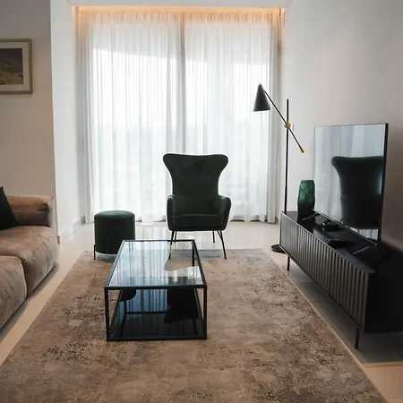 360 Luxury One Bedroom アパート *