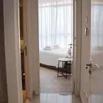 360 Luxury One Bedroom *
