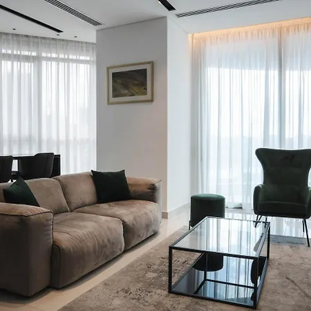 360 Luxury One Bedroom