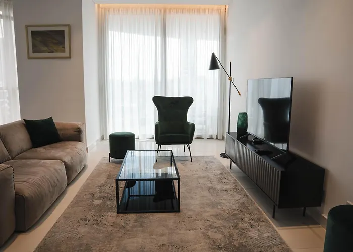 360 Luxury One Bedroom Apartmán *